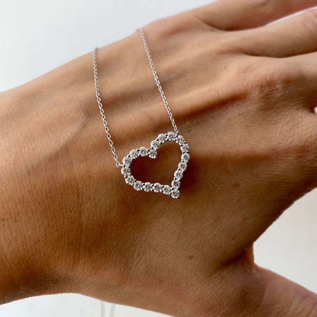 Diamond Heart Necklace in 18K Yellow Gold - Photo 1